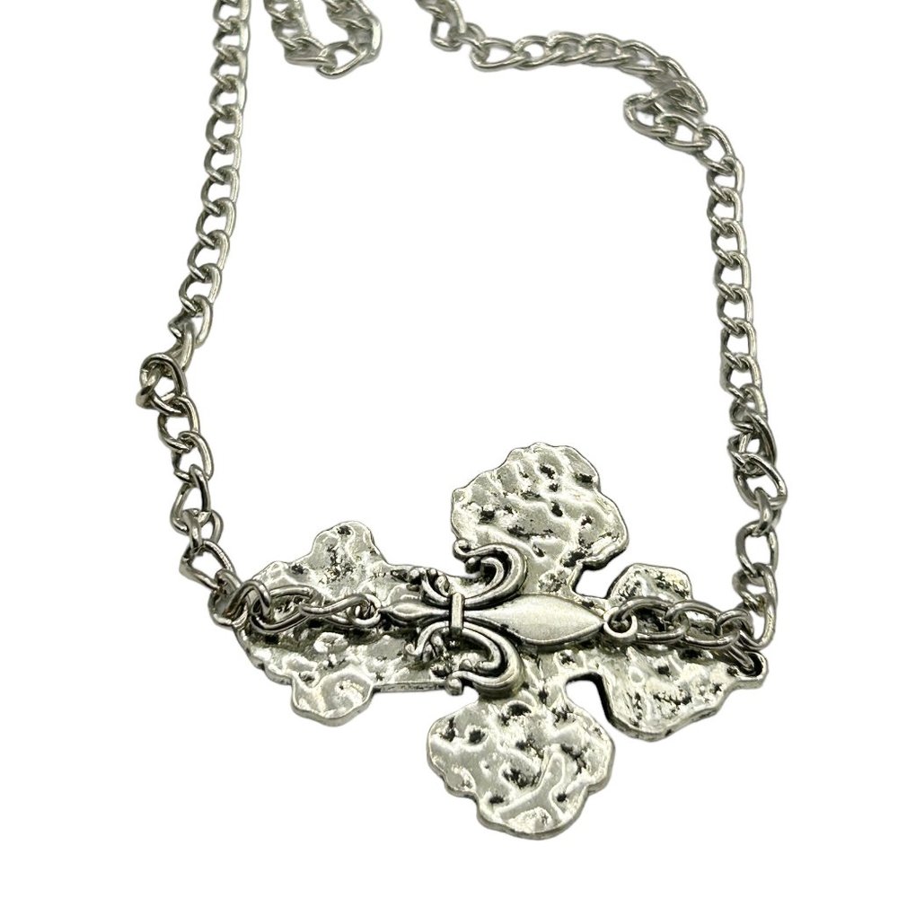 Fleur de Cross Choker Necklace